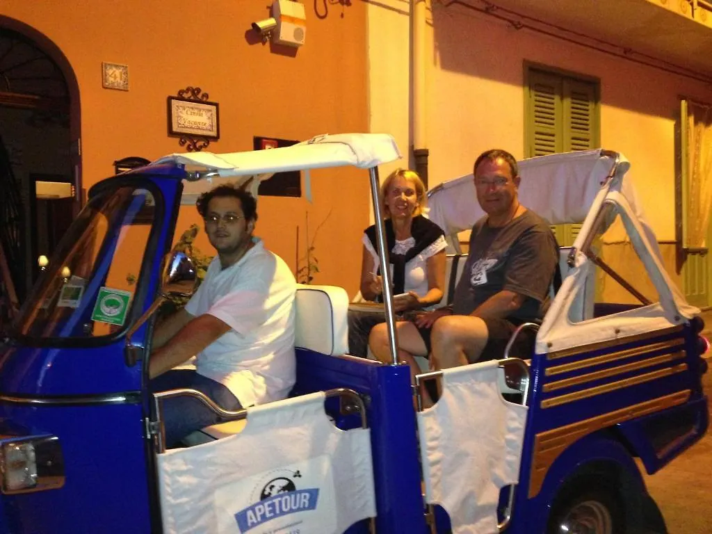 B&B Cinisi Vacanze 3*,