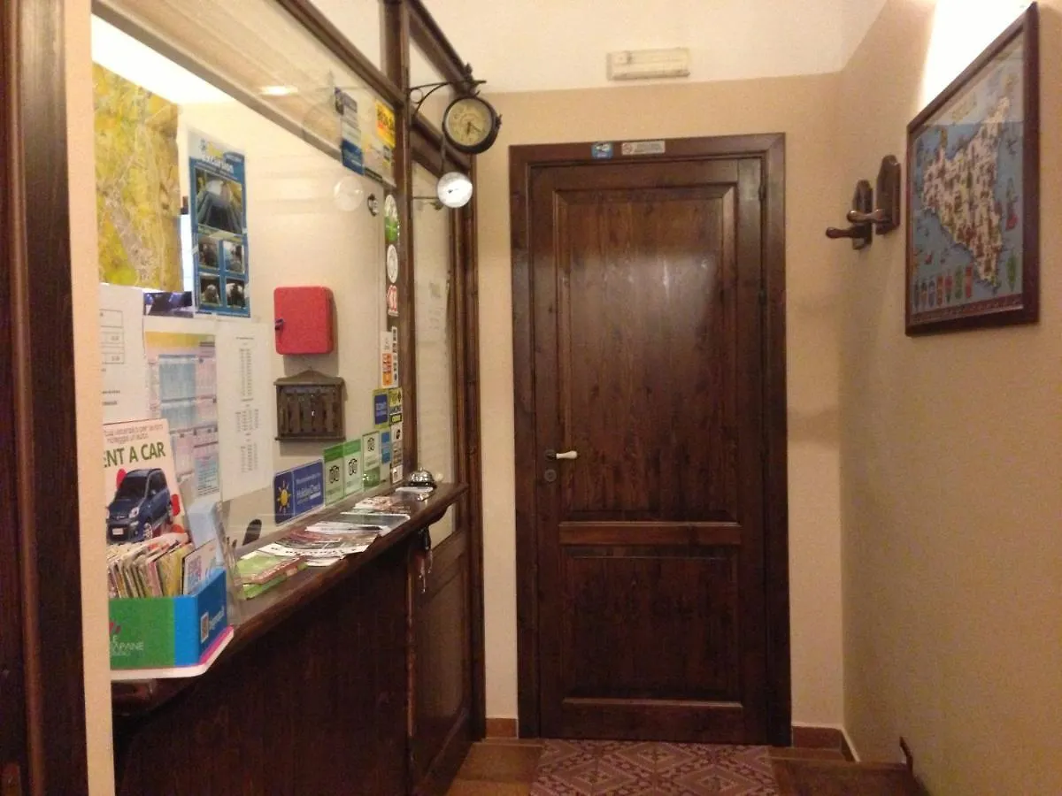 B&B Cinisi Vacanze 3*,  Italy